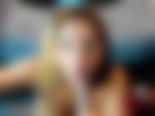 Live cam show with Kiara-Cruz - Dildo Or Vibrator on Strip Flash - Live Sex Shows