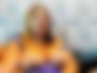 Live cam show with Kiara-Cruz - BBW on Milfs Live