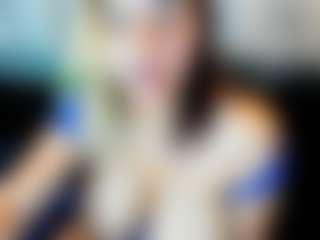 Kiara-Cruz's Live Sex Cam Show