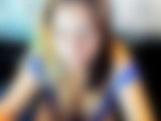 Live cam show with Kiara-Cruz - Facial Piercings on CamwithHer