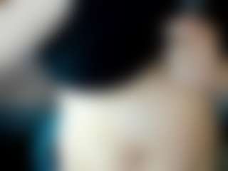 Live cam show with Kiara-Cruz - Hairy Pussy on Milfs Live
