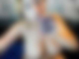 Live cam show with Kiara-Cruz - Curvy on Milfs Live