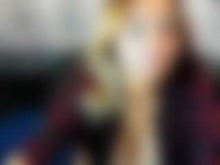 Kiara-Cruz's Live Sex Cam Show