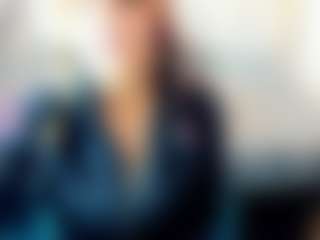Kiara-Cruz's Live Sex Cam Show