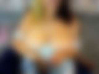 Kiara-Cruz's Live Sex Cam Show