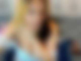 Kiara-Cruz's Live Sex Cam Show