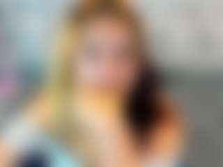 Kiara-Cruz's Live Sex Cam Show