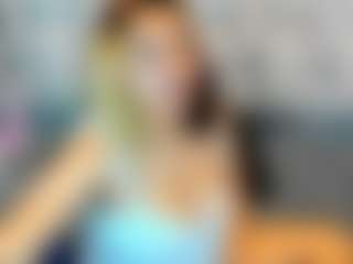 Kiara-Cruz's Live Sex Cam Show