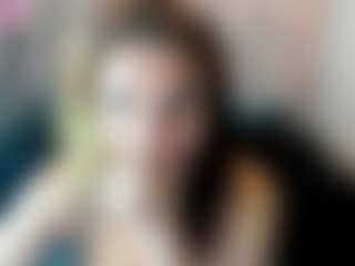 Live cam show with Kiara-Cruz - Smoking on camtv