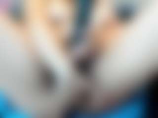 Kiara-Cruz's Live Sex Cam Show