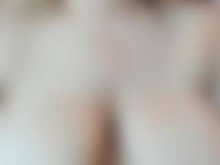 Live cam show with Kiara-Cruz - Big Tits MILF on Dare Cams