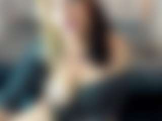 Live cam show with Kiara-Cruz - Neon Hair on Chatstar