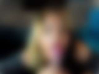 Kiara-Cruz's Live Sex Cam Show