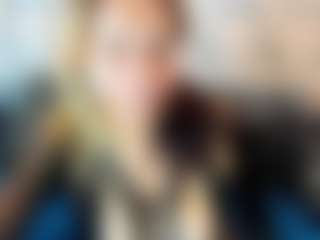 Kiara-Cruz's Live Sex Cam Show
