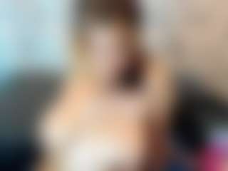 Kiara-Cruz's Live Sex Cam Show