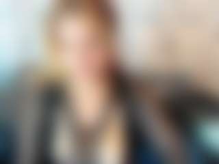 Kiara-Cruz's Live Sex Cam Show