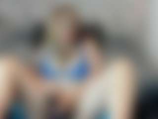 Kiara-Cruz's Live Sex Cam Show