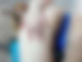 Kiara-Cruz's Live Sex Cam Show