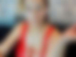Kiara-Cruz's Live Sex Cam Show