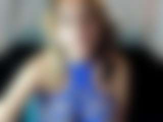Kiara-Cruz MILF webcam performer live streaming