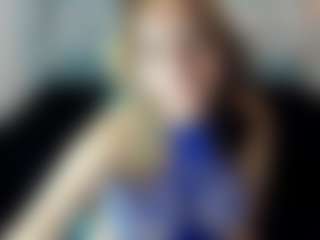 Kiara-Cruz's Live Sex Cam Show