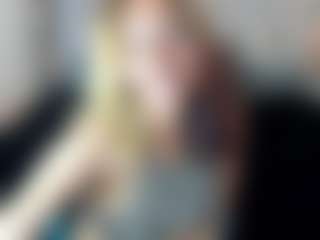 Kiara-Cruz's Live Sex Cam Show