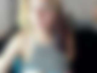 Kiara-Cruz's Live Sex Cam Show