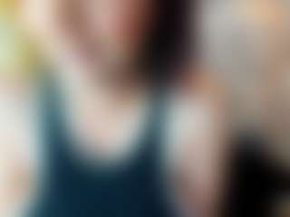 Kiara-Cruz's Live Sex Cam Show