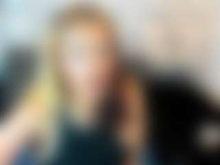 Kiara-Cruz's Live Sex Cam Show