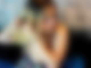 Kiara-Cruz's Live Sex Cam Show