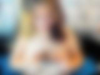Kiara-Cruz's Live Sex Cam Show