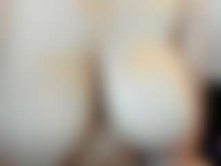 Live cam show with Kiara-Cruz - Striptease MILF on SquirtSoMuch