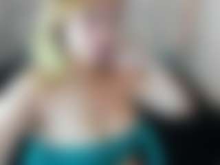 Kiara-Cruz's Live Sex Cam Show