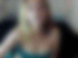 Kiara-Cruz's Live Sex Cam Show