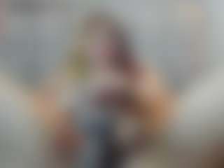 Kiara-Cruz's Live Sex Cam Show