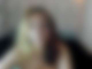 Kiara-Cruz's Live Sex Cam Show