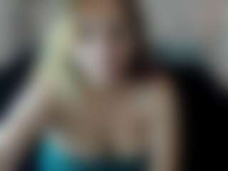Kiara-Cruz's Live Sex Cam Show