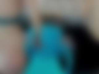 Kiara-Cruz's Live Sex Cam Show