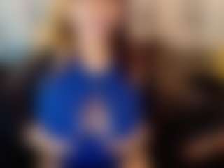 Kiara-Cruz's Live Sex Cam Show