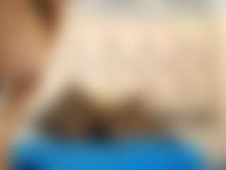 Kiara-Cruz's Live Sex Cam Show