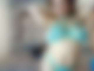 Kiara-Cruz's Live Sex Cam Show
