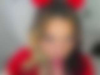 Kiara-Cruz's Live Sex Cam Show
