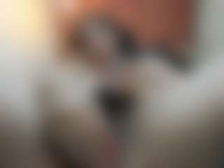 Kiara-Cruz's Live Sex Cam Show
