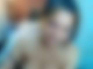 Kiara-Cruz MILF webcam performer live streaming