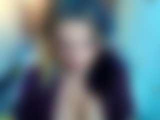 Kiara-Cruz's Live Sex Cam Show