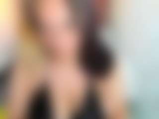 Kiara-Cruz's Live Sex Cam Show