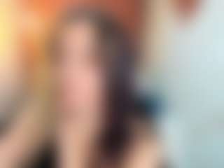 Kiara-Cruz's Live Sex Cam Show