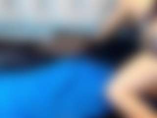 Kiara-Cruz's Live Sex Cam Show