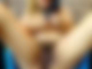 Live cam show with Kiara-Cruz - Fuck Machine on Sweet Sext