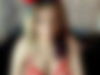 Live cam show with Kiara-Cruz - Double Penetration on Camsoda